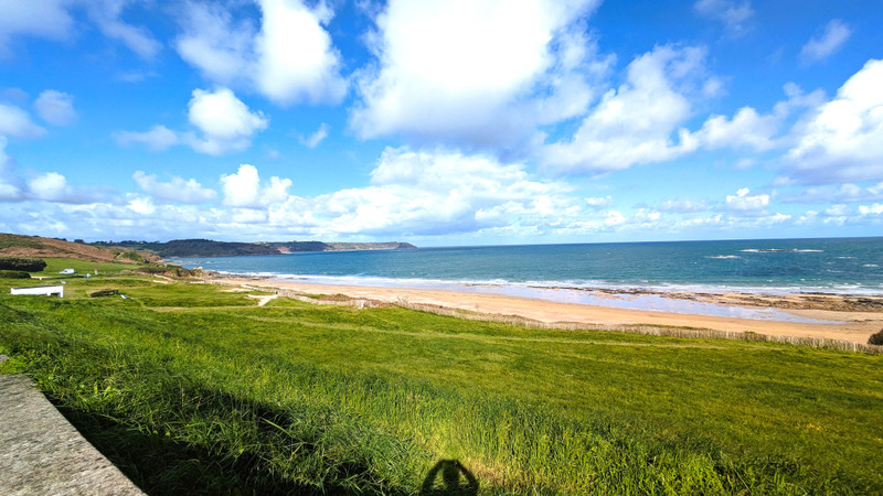 French property for sale in Locquirec, Finistère - €111,800 - photo 1