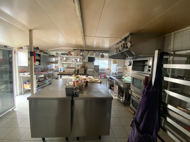 French property for sale in Jonzac, Charente-Maritime - €486,900 - photo 6