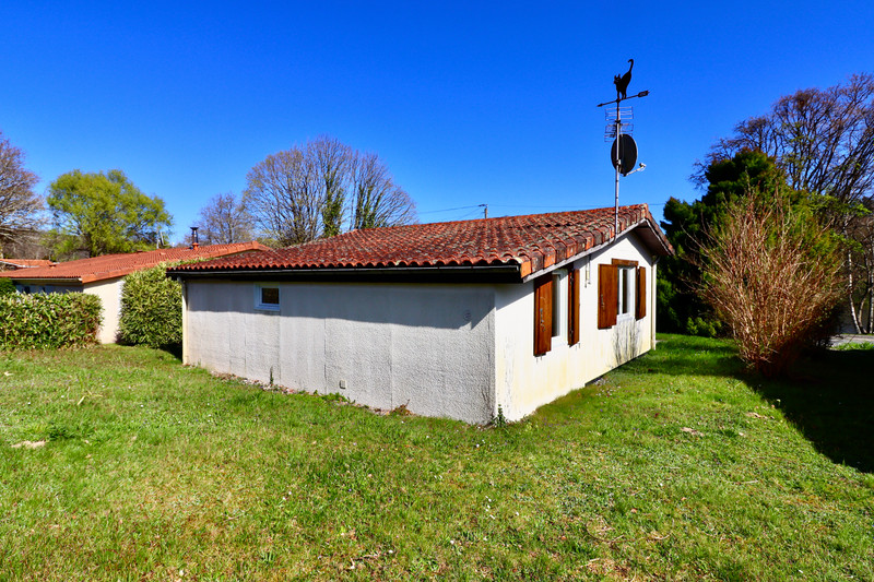 French property for sale in Écuras, Charente - €88,000 - photo 7