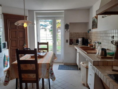 French property for sale in Léoville, Charente-Maritime - €162,000 - photo 4