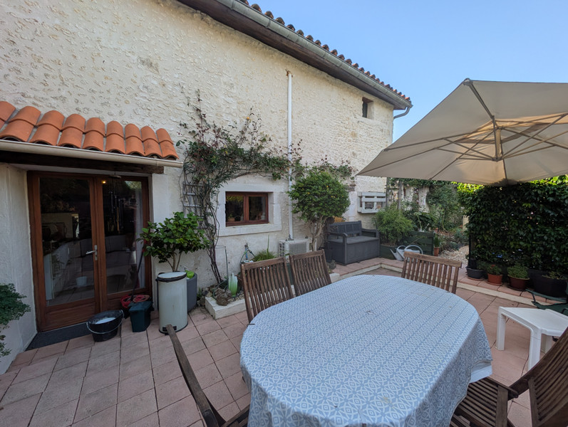 French property for sale in Bran, Charente-Maritime - €214,000 - photo 1