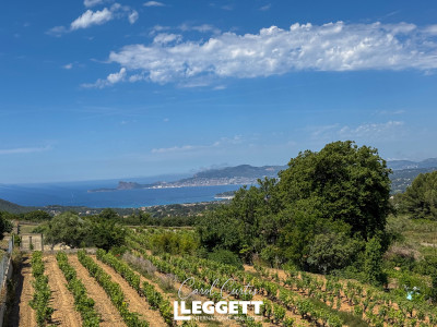 French property for sale in La Cadière-d'Azur, Var - €2,495,000 - photo 2