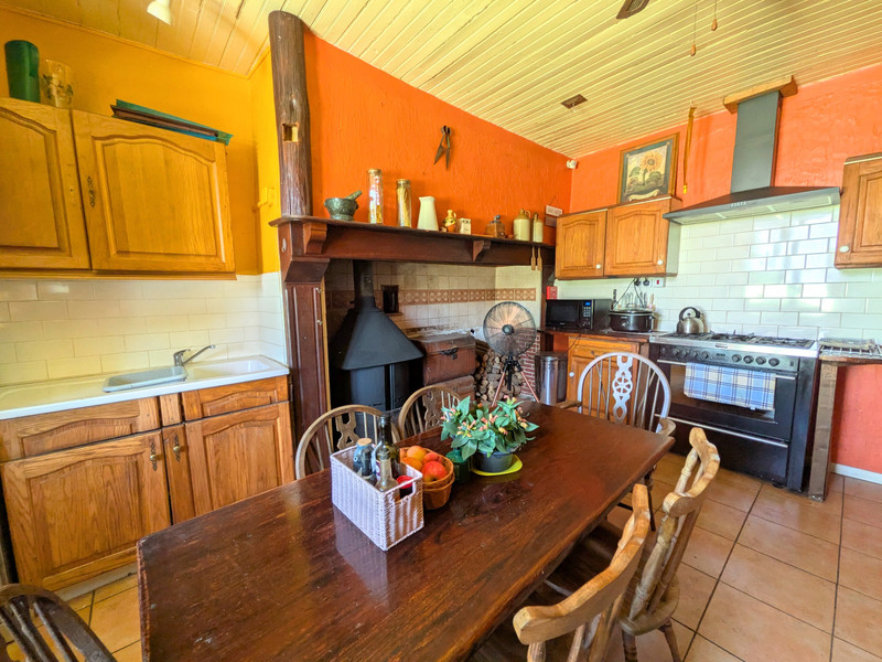 French property for sale in Salon-la-Tour, Corrèze - €135,000 - photo 2