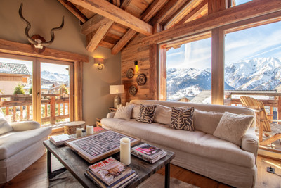 Luxury ski chalet for sale with breathtaking views in the heart of the Three Valleys