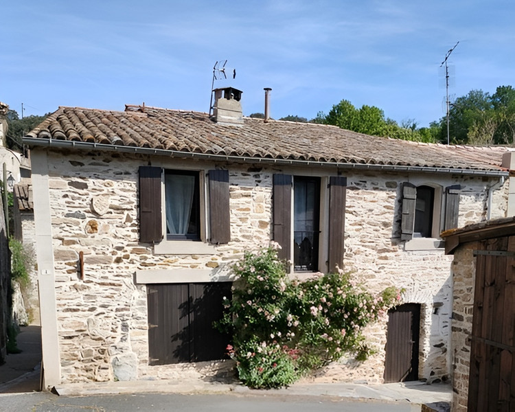 French property for sale in Roquessels, Hérault - €250,000 - photo 0