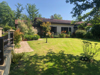 Maison à vendre à Brillac, Charente - 283.550 € - photo 1