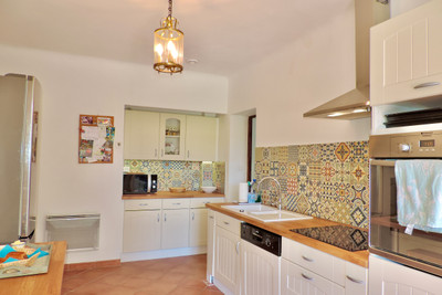 French property for sale in Carcès, Var - €480,000 - photo 2