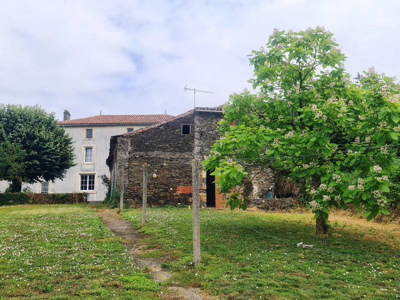 Maison à vendre à Antigny, Vendée - 136 250 € - photo 1