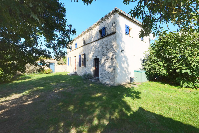 French property for sale in Les Églises-d'Argenteuil, Charente-Maritime - €255,000 - photo 10