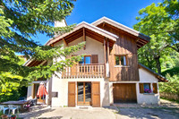 Chalet à vendre à Les Deux Alpes, Isère - 685.000 € - photo 1