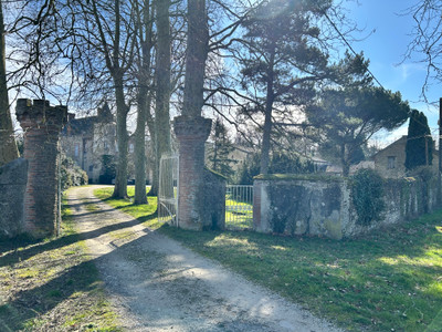 Magnificent Renaissance-style château in the Lauragais region