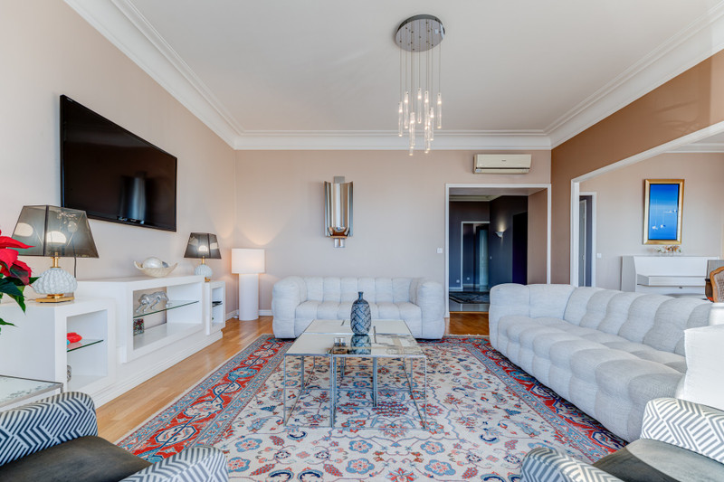 French property for sale in Nice, Alpes-Maritimes - €1,230,000 - photo 3