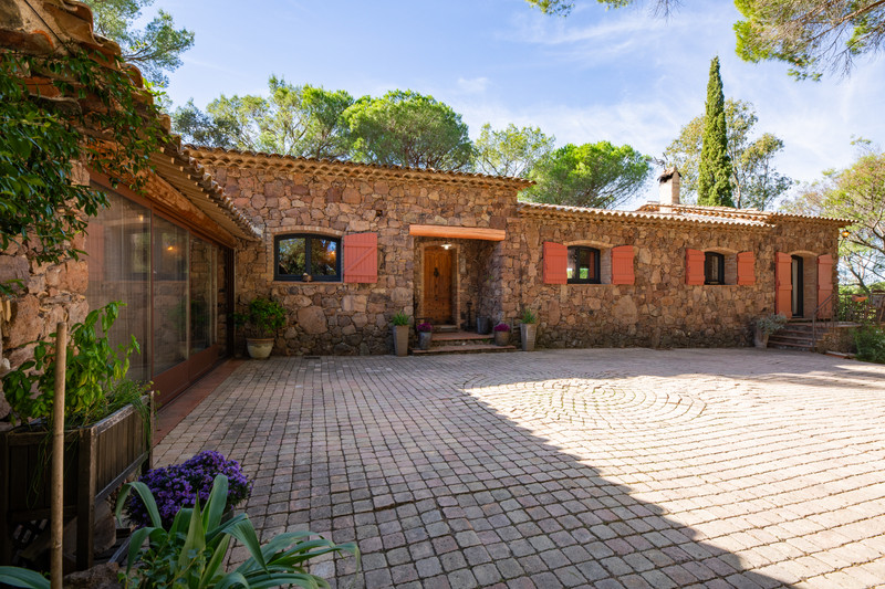 French property for sale in Roquebrune-sur-Argens, Var - €1,670,000 - photo 6