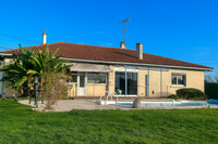 Propriété à vendre à Le Fleix, Dordogne - 299 000 € - photo n°1