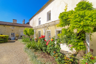 Maison à vendre à Mirebeau, Vienne, Poitou-Charentes, avec Leggett Immobilier