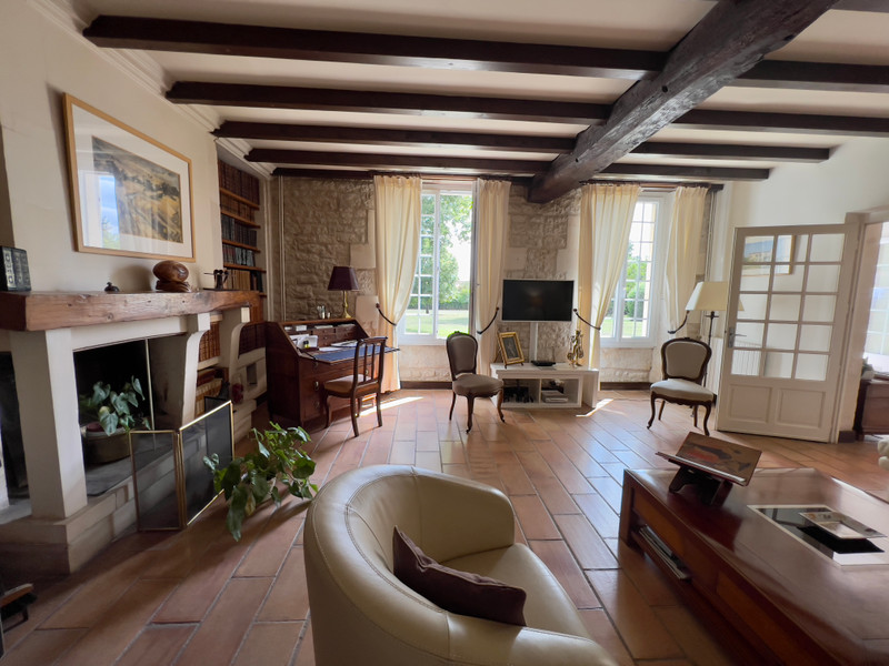 French property for sale in Foussignac, Charente - €530,000 - photo 6
