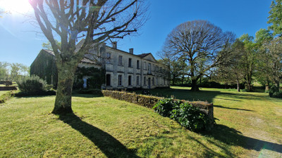 Superb 12th century Cistercian abbey and the ruins of its abbey church and 4 large bedrooms