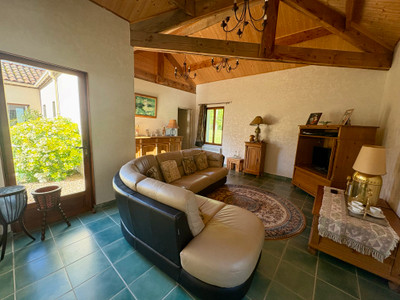 French property for sale in Saint-Estèphe, Dordogne - €240,750 - photo 8