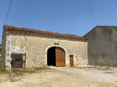 barn for sale in Charente