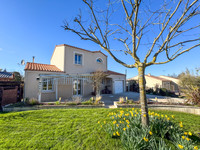 Propriété à vendre à Saint-Maurice-le-Girard, Vendée - 267 500 € - photo n°2
