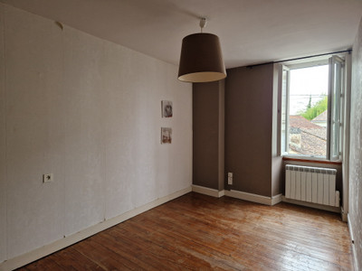 French property for sale in Ruelle-sur-Touvre, Charente - €247,000 - photo 5