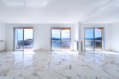 French property for sale in Villefranche-sur-Mer, Alpes-Maritimes - €2,590,000 - photo 2
