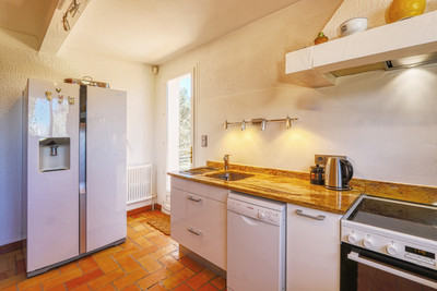 French property for sale in Belcodène, Bouches-du-Rhône - €825,000 - photo 7