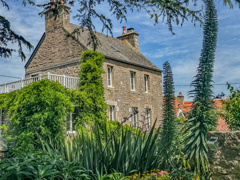 Maison à vendre à Fermanville, Manche - 477.000 € - photo 1