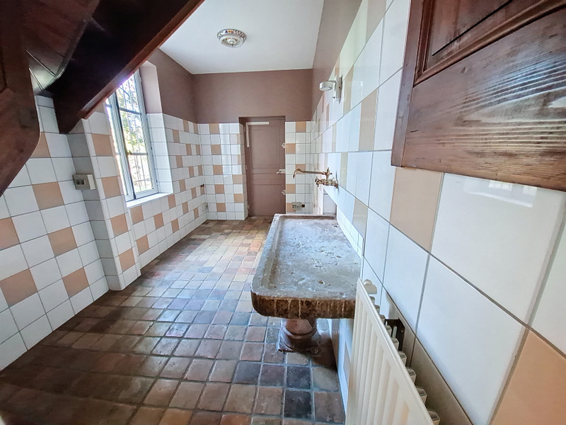 French property for sale in Vernaison, Rhône - €1,330,000 - photo 4