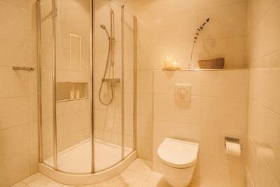 French property for sale in Cannes, Alpes-Maritimes - €320,000 - photo 4