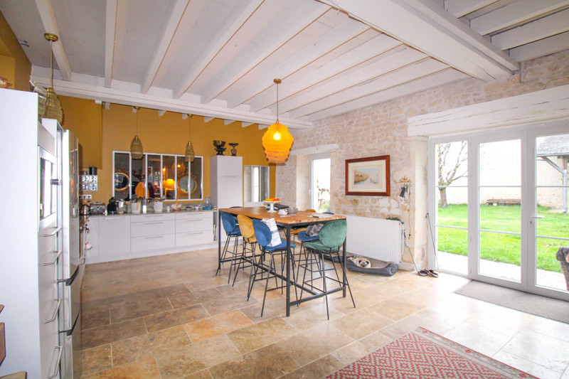 French property for sale in Saint-Jean-d'Angély, Charente-Maritime - €699,000 - photo 4