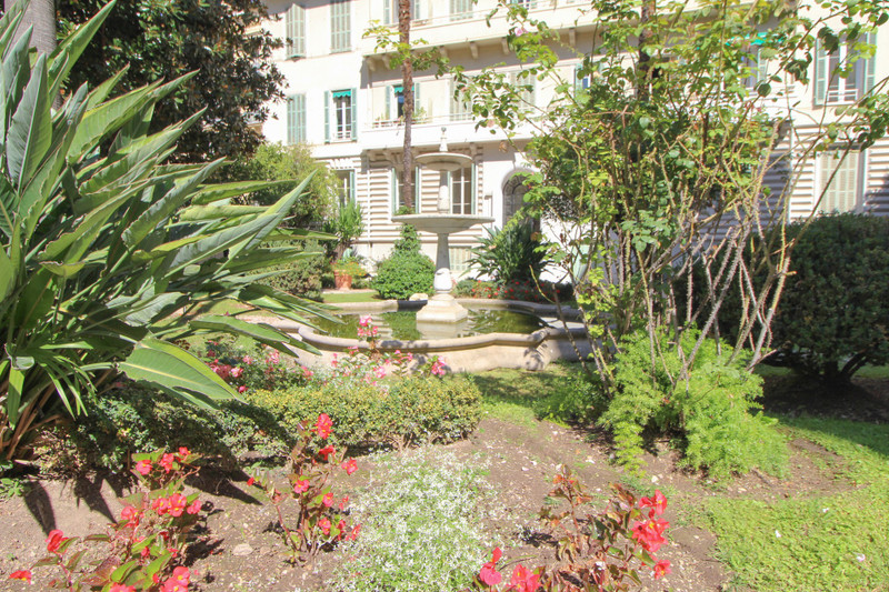 French property for sale in Nice, Alpes-Maritimes - €1,095,000 - photo 1