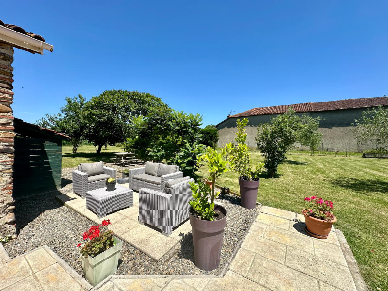 French property for sale in Larreule, Hautes-Pyrénées - €455,995 - photo 3