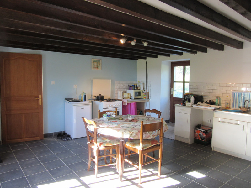 French property for sale in Sommières-du-Clain, Vienne - &#8364;75,000 - photo 2
