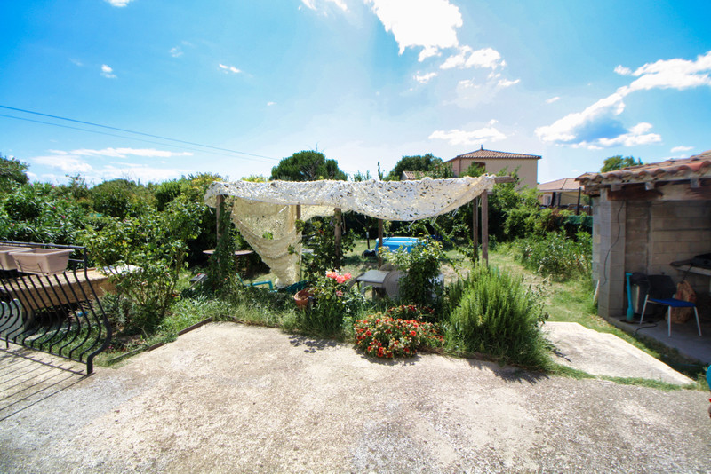 French property for sale in Gignac, Hérault - €325,000 - photo 9
