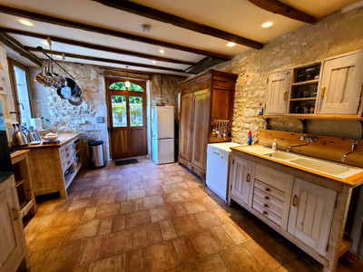 French property for sale in Charroux, Vienne - €380,000 - photo 3