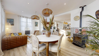 Detached property, 5 bedrooms, Ground floor master suite, garage. In the heart of a stunning JOSSELIN