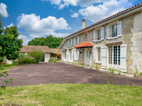 houses and homes for sale inBaignes-Sainte-RadegondeCharente Poitou_Charentes