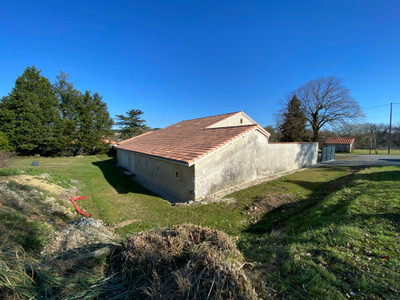 French property for sale in Condéon, Charente - €392,200 - photo 9