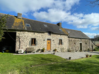 Propriété à vendre à Saint-Mayeux, Côtes-d'Armor - 230 050 € - photo n°1