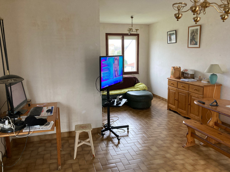 French property for sale in L'Isle-Jourdain, Vienne - €138,000 - photo 5