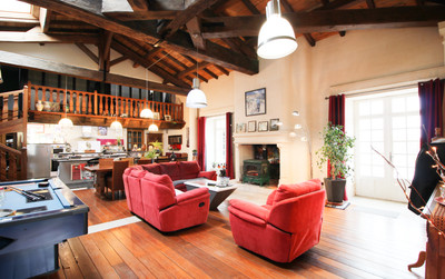 French property for sale in Julienne, Charente - €424,000 - photo 2