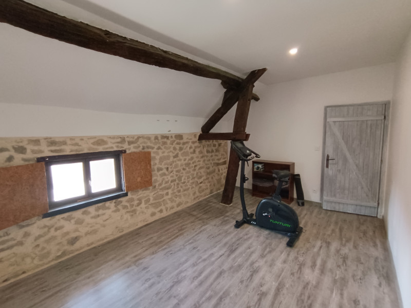 French property for sale in Auzances, Creuse - €139,900 - photo 12