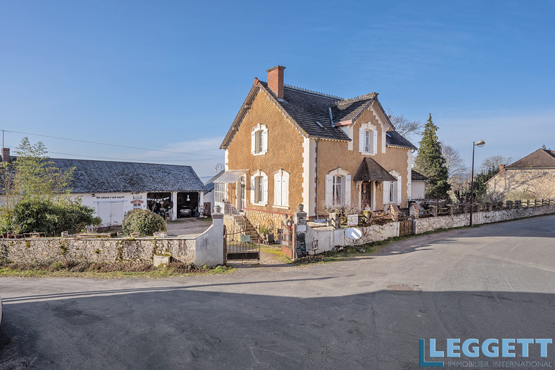 Maison à vendre à Saint-Didier-sur-Arroux, Saône-et-Loire - 348.500 € - photo 1
