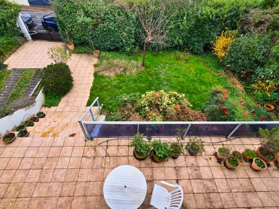 Beautiful 5 bedroom House in Croissy sur Seine: Ideal Location, Bright Spaces and Modern Comfort