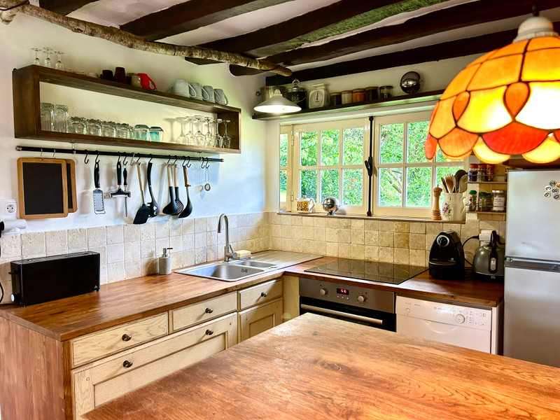 French property for sale in Saint-Léger-de-Rôtes, Eure - €526,000 - photo 8