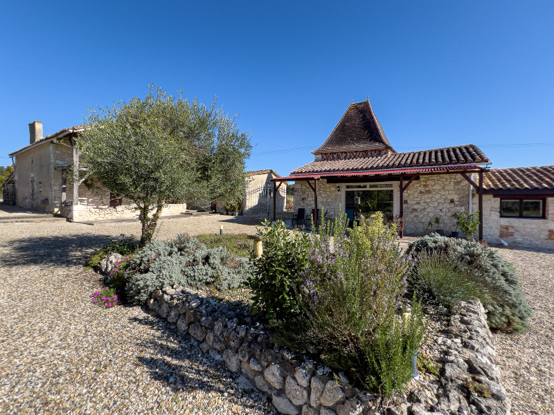 French property for sale in Duras, Lot-et-Garonne - €595,000 - photo 8