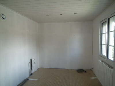French property for sale in Auzances, Creuse - €129,900 - photo 6