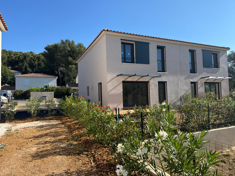 French property for sale in Six-Fours-les-Plages, Var - €475,000 - photo 2