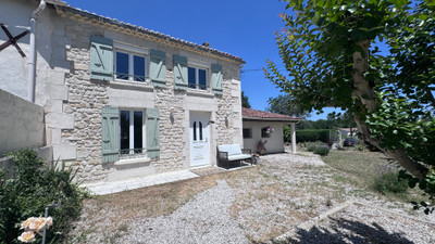 French property for sale in Saint-Simon-de-Bordes, Charente-Maritime - €152,600 - photo 1